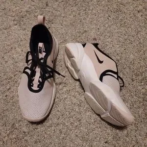 Nike Shoes Nike Loden Pinnacle Sneakers Trainers Sea Salt